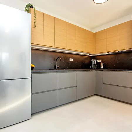 Апартаменти Pine Hills Задар