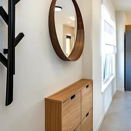 Pine Hills Apartment *