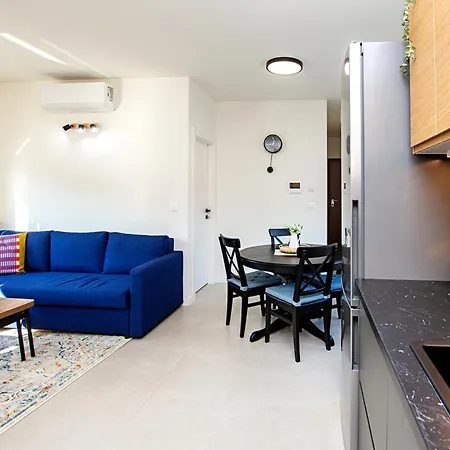 Pine Hills Apartment