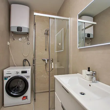 Pine Hills * Задар