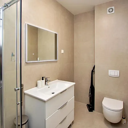 Pine Hills Apartment