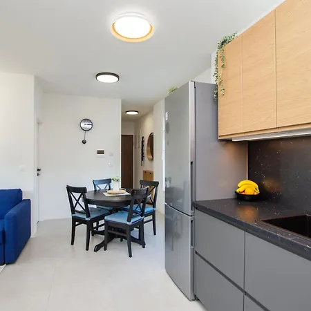 Pine Hills Апартаменты *