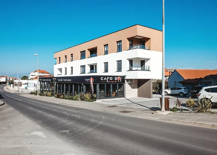 Pine Hills * 扎达尔